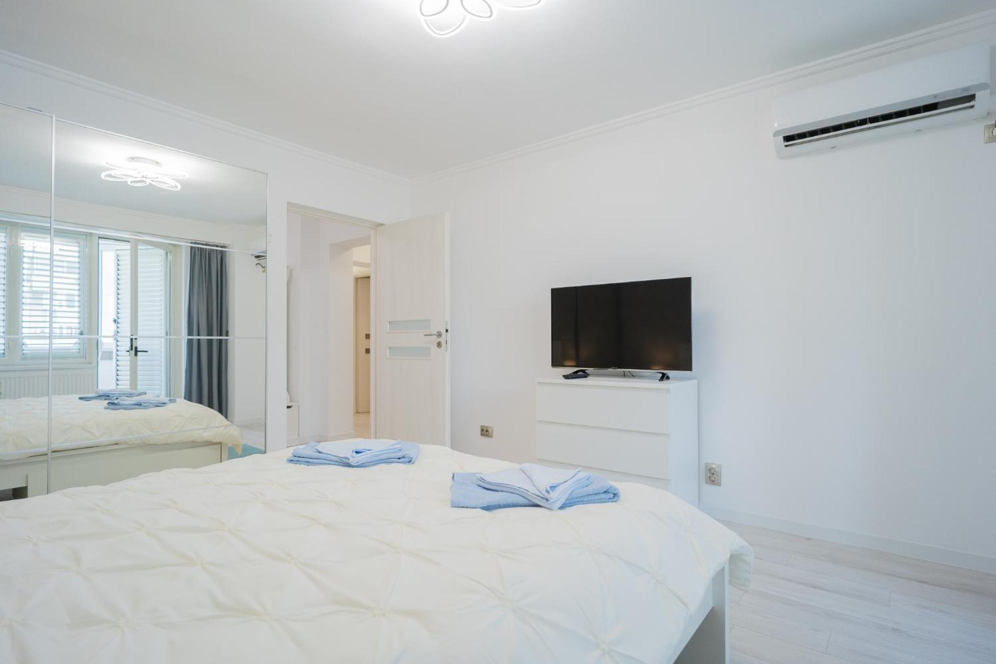 부쿠레슈티 Luxury 2Br On Decebal Avenue 아파트 외부 사진